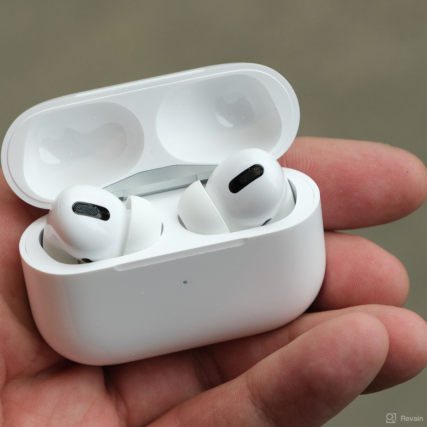 img 1 attached to Apple MWP22AM A AirPods Pro review by Evgeniy Zaytsev