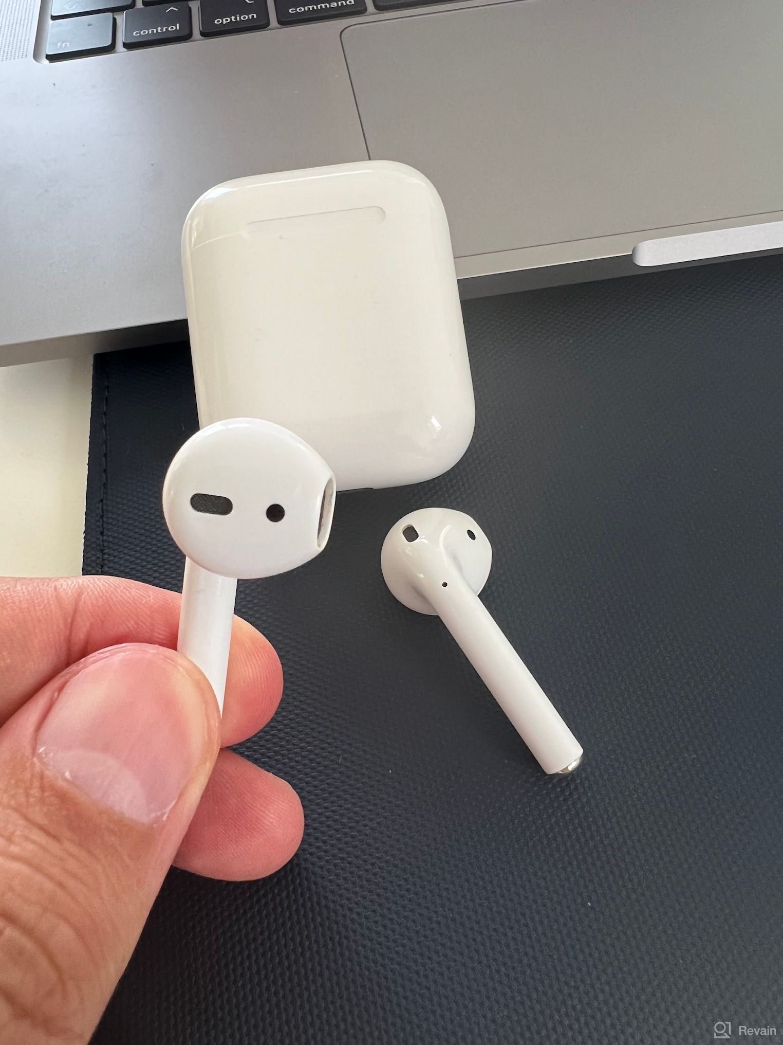img 4 attached to Apple AirPods Wireless Charging Latest review by Manur Bartov